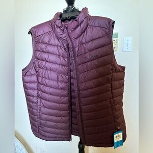 Columbia Women's burgundy Puffer Omni Heat Full‎ Zip. Size X-Large. NWT.